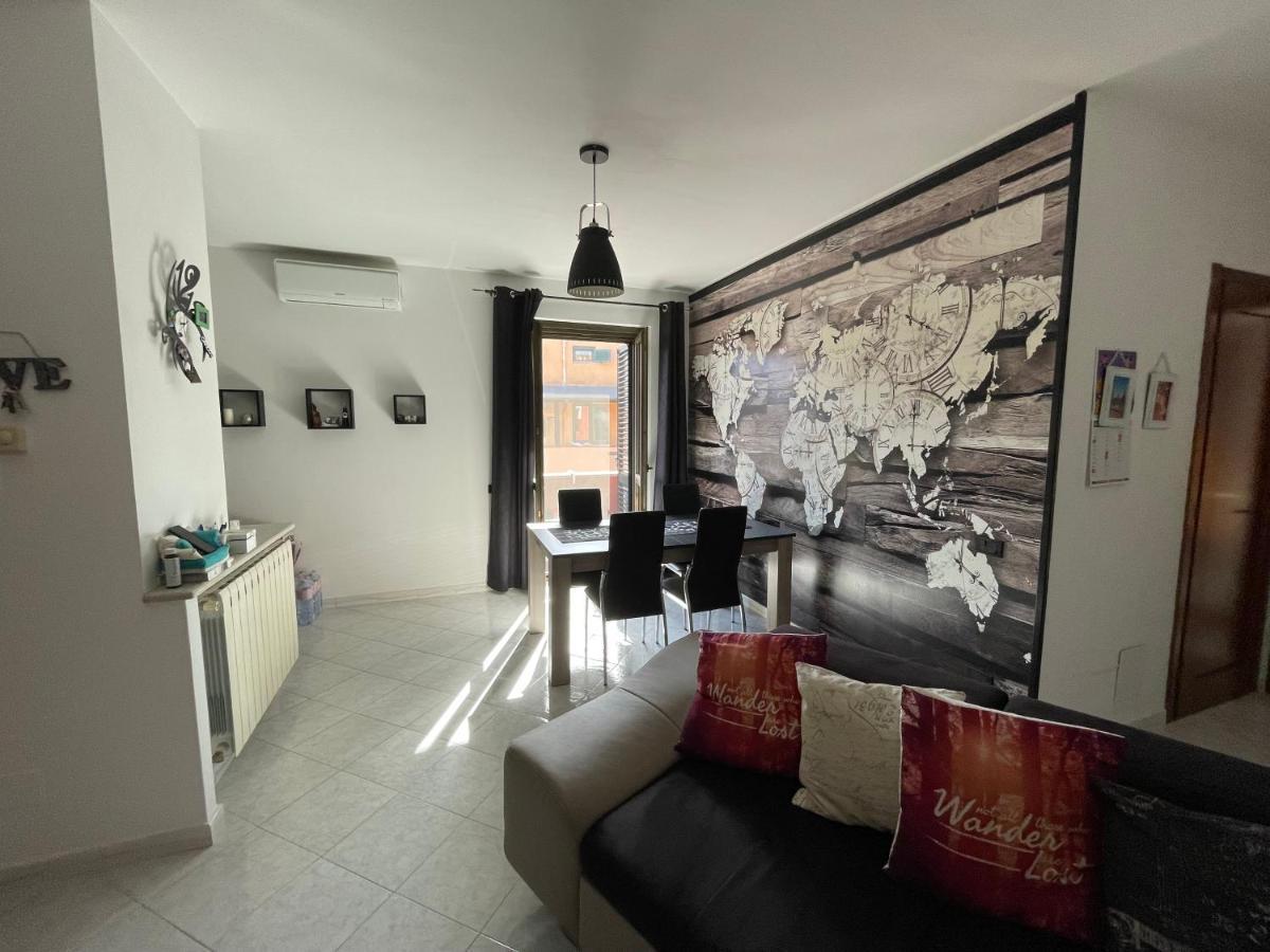 Apartment Black&white *